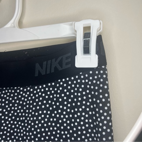 Nike Pro Hyperwarm Compression Polka Dot Leggings - Picture 6 of 9